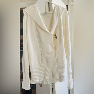 GAP cream/white hooded sweater size XL women’s Excellent condition